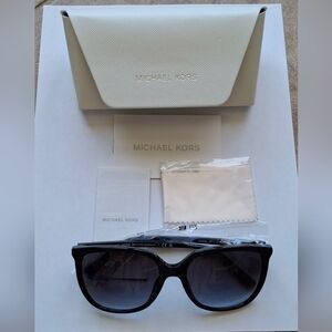 NWT Michael Kors Women's Sunglasses, Black/Dark Grey Gradient, Retail $111